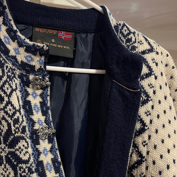 Men's Navy and Cream Norwegian Patterned Sweater / Vintage - Picture 6 of 12